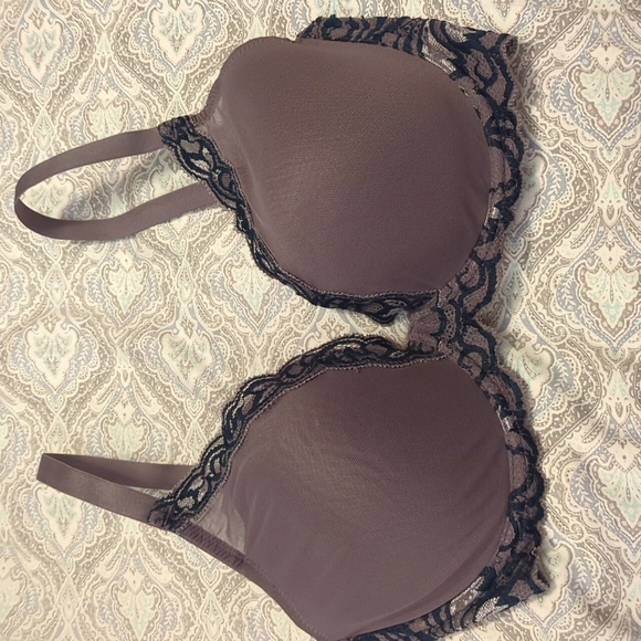 Lot Of 16 Bras. 13 are Natori. 3 are Victorias secret VGUC. All for only $60!!!! - Picture 11 of 17